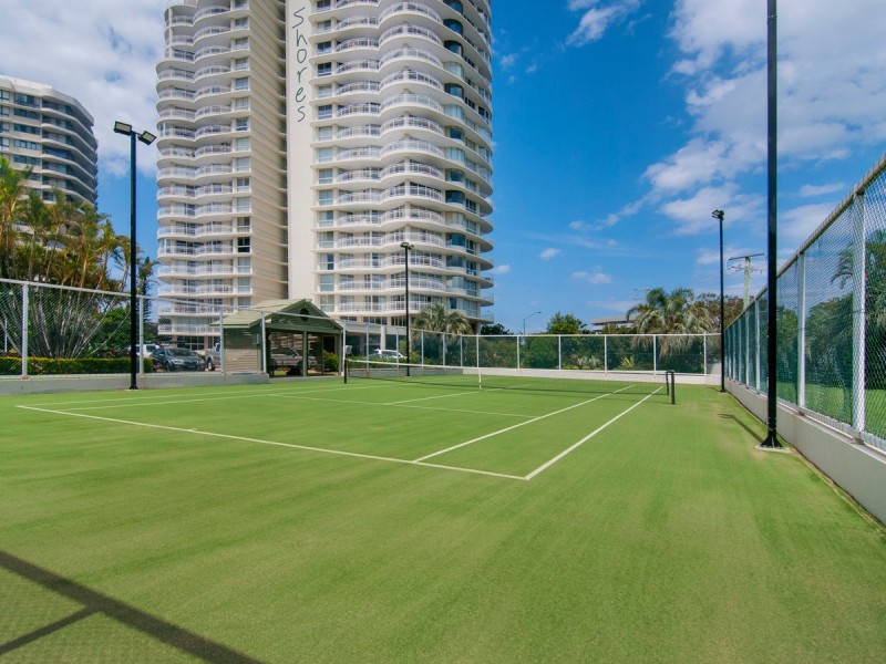 15C/5 Bayview Street, Runaway Bay QLD 4216