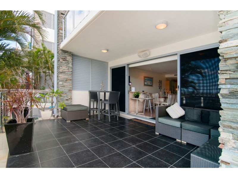 4/27-29 Madang Crescent, Runaway Bay QLD 4216