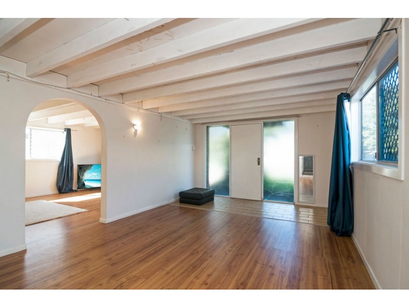 36 Tallara Street, Coombabah QLD 4216