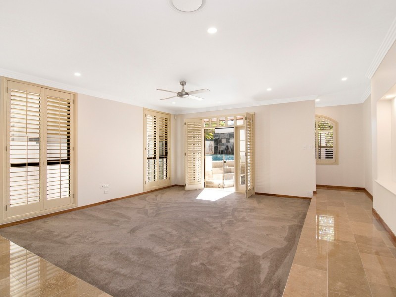 2/46 Cronin Avenue, Main Beach QLD 4217