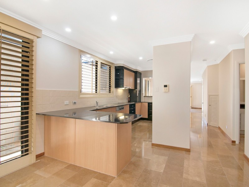 2/46 Cronin Avenue, Main Beach QLD 4217
