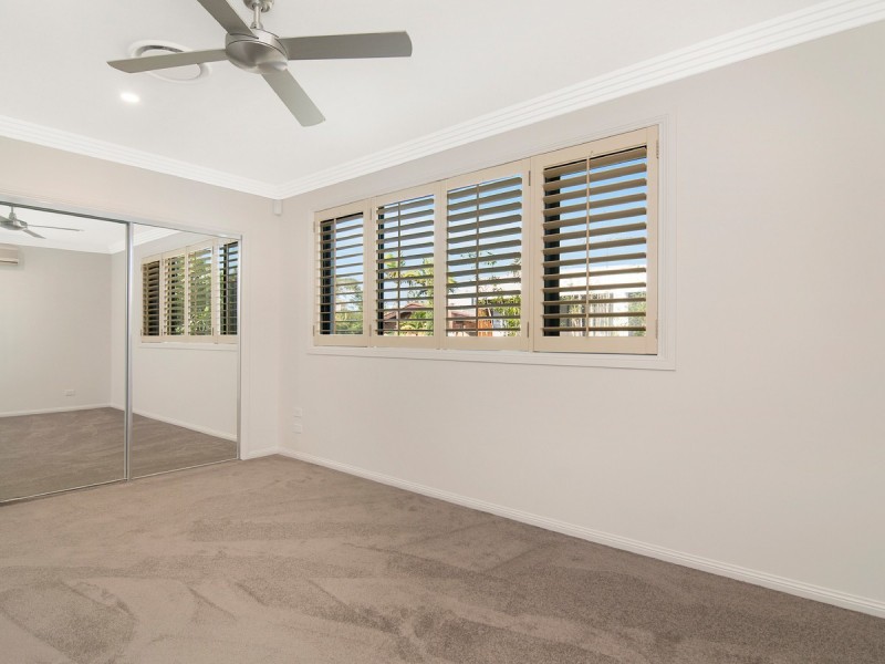 2/46 Cronin Avenue, Main Beach QLD 4217