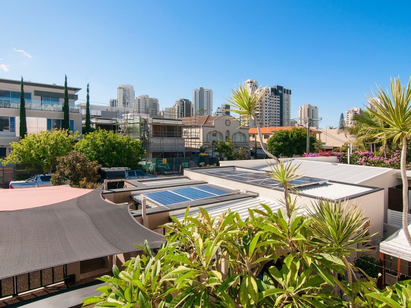 2/46 Cronin Avenue, Main Beach QLD 4217