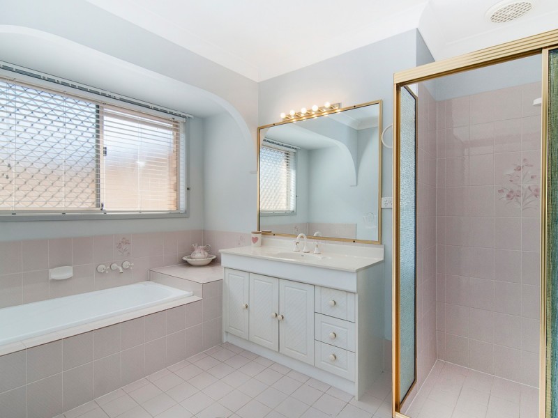 14 Carnegie Court, Coombabah QLD 4216