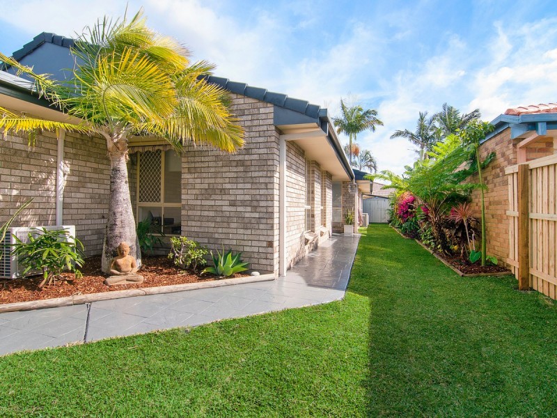 27 Numbat Court, Coombabah QLD 4216