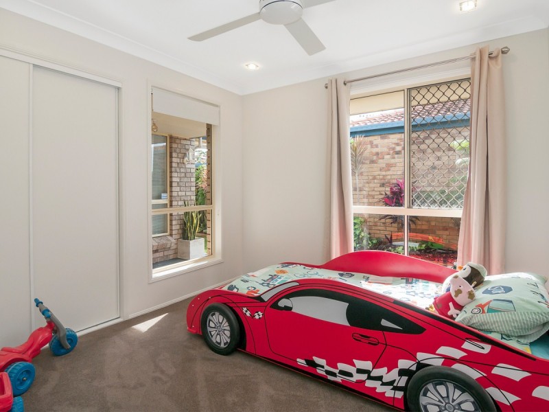 27 Numbat Court, Coombabah QLD 4216