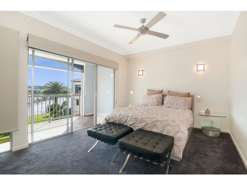 108 John Lund Drive, Hope Island QLD 4212