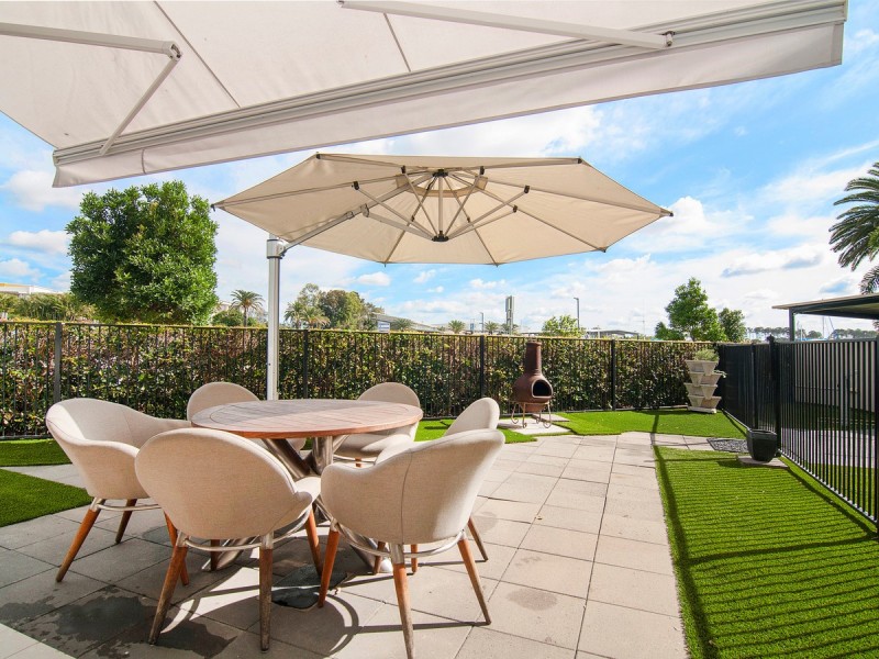 108 John Lund Drive, Hope Island QLD 4212