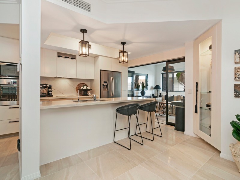 2/36-38 Oatland Esplanade, Runaway Bay QLD 4216