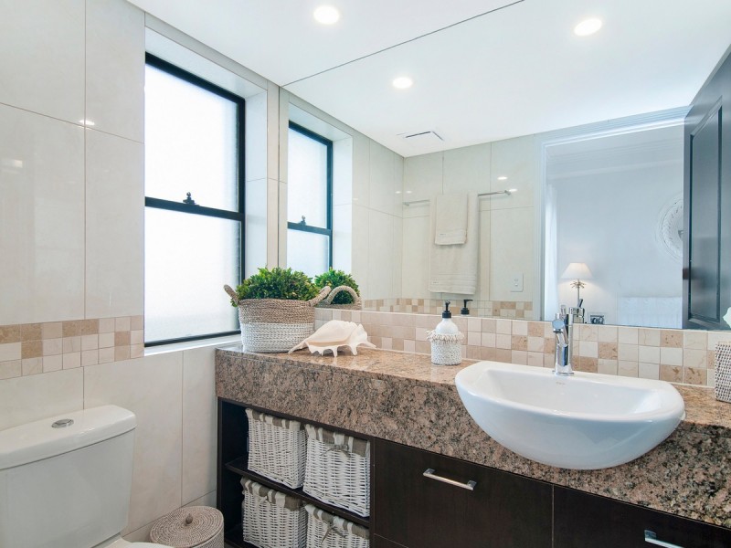 2/36-38 Oatland Esplanade, Runaway Bay QLD 4216