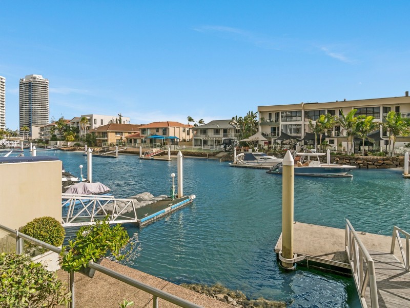 2/36-38 Oatland Esplanade, Runaway Bay QLD 4216