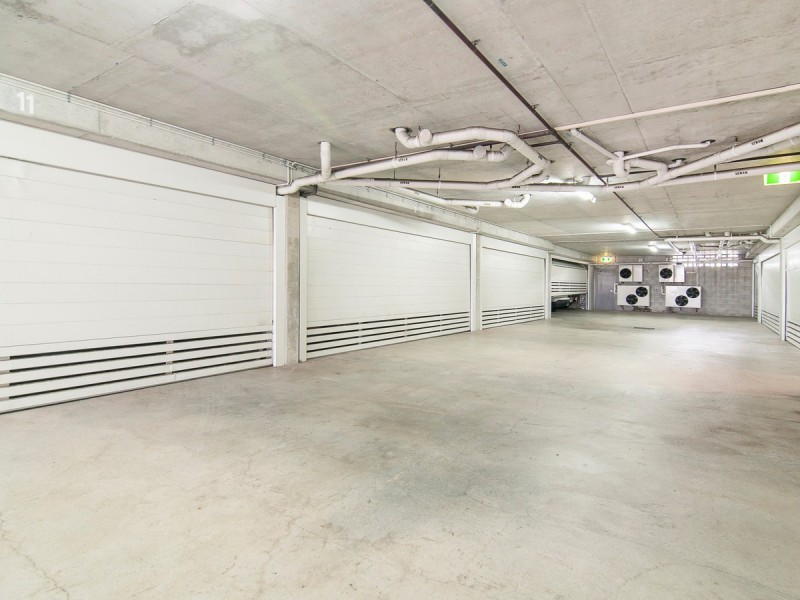 2/36-38 Oatland Esplanade, Runaway Bay QLD 4216