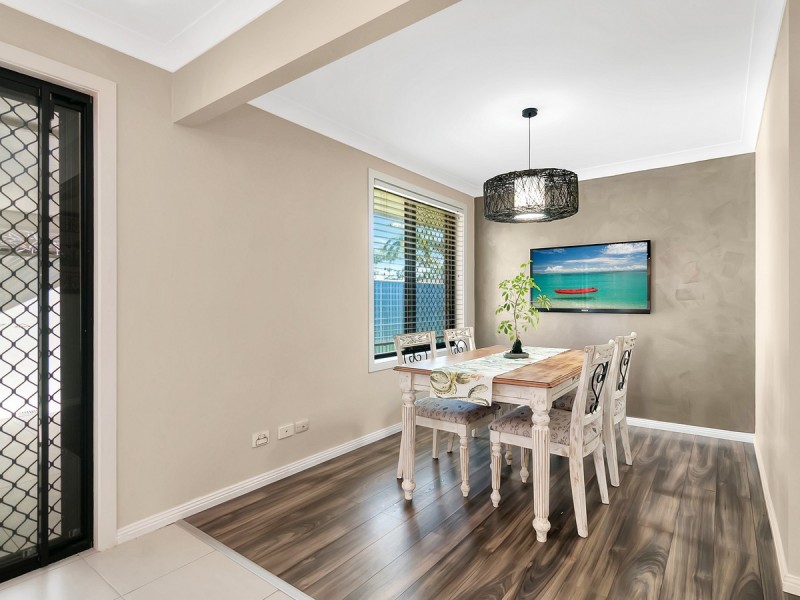 16 Menindee Avenue, Coombabah QLD 4216