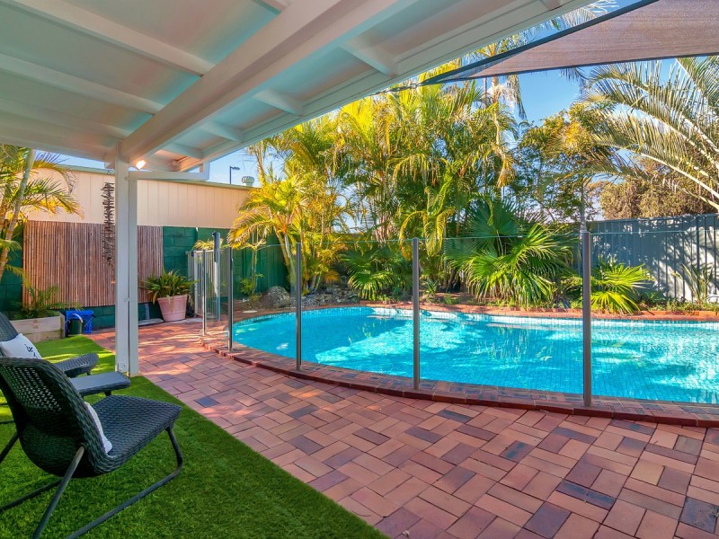 6 Okinya Street, Biggera Waters QLD 4216