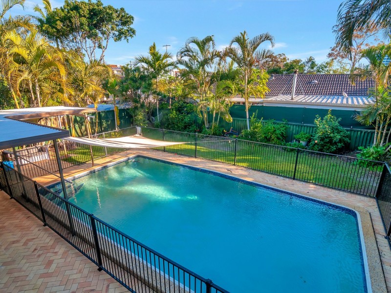 66 Hollywell Road, Biggera Waters QLD 4216
