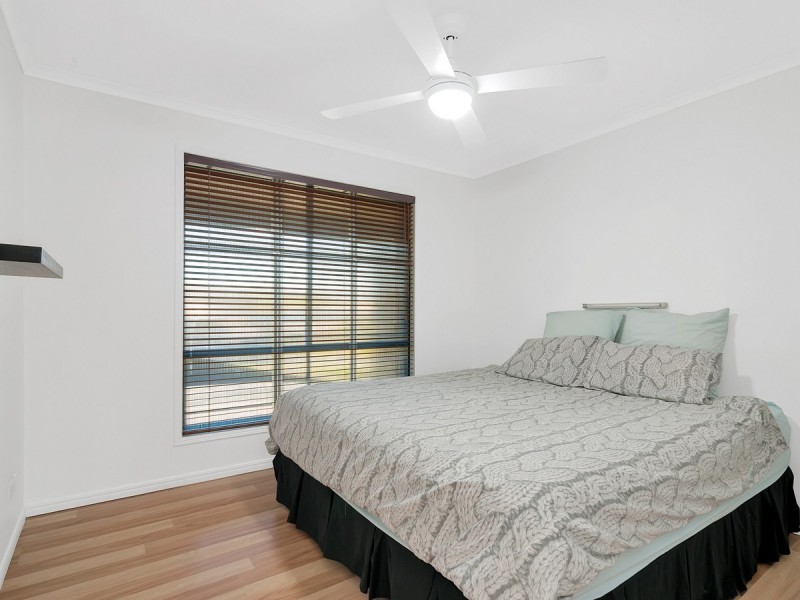 66 Hollywell Road, Biggera Waters QLD 4216