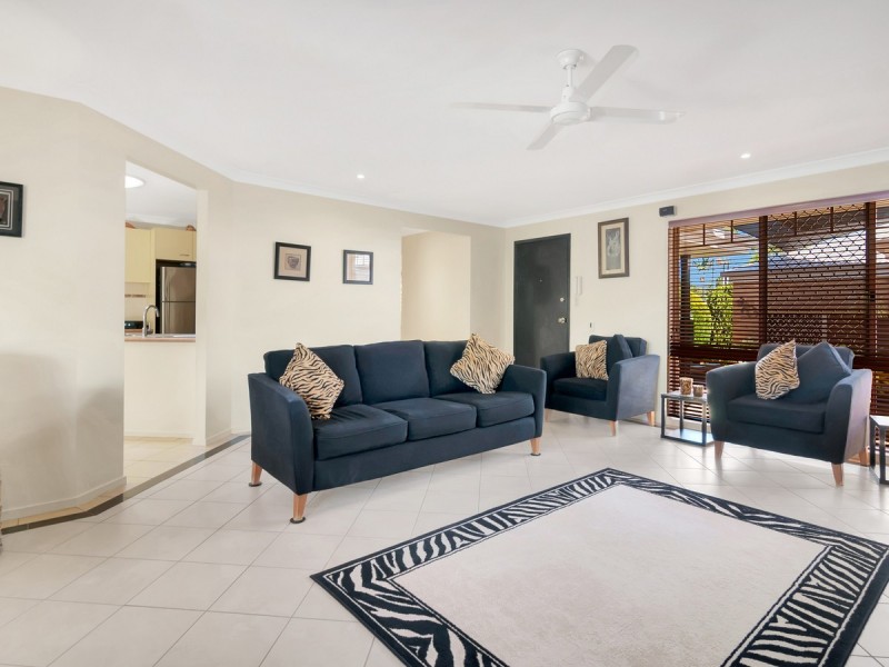 21 Coombe Avenue, Hope Island QLD 4212