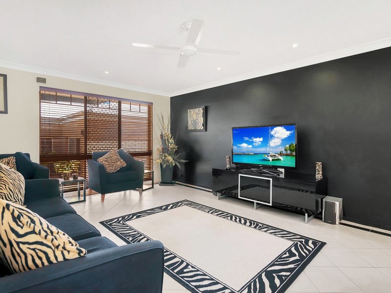 21 Coombe Avenue, Hope Island QLD 4212