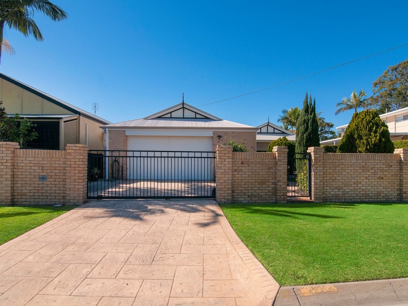21 Coombe Avenue, Hope Island QLD 4212