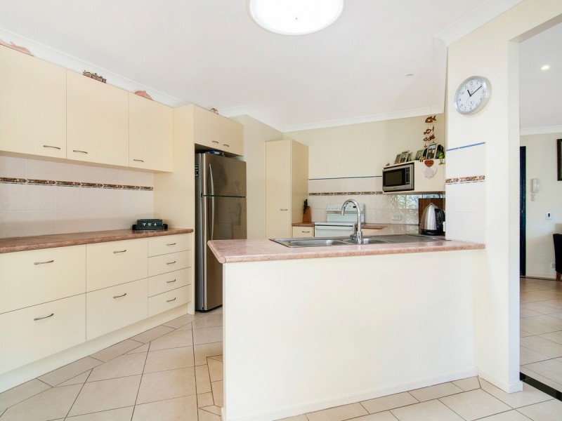21 Coombe Avenue, Hope Island QLD 4212
