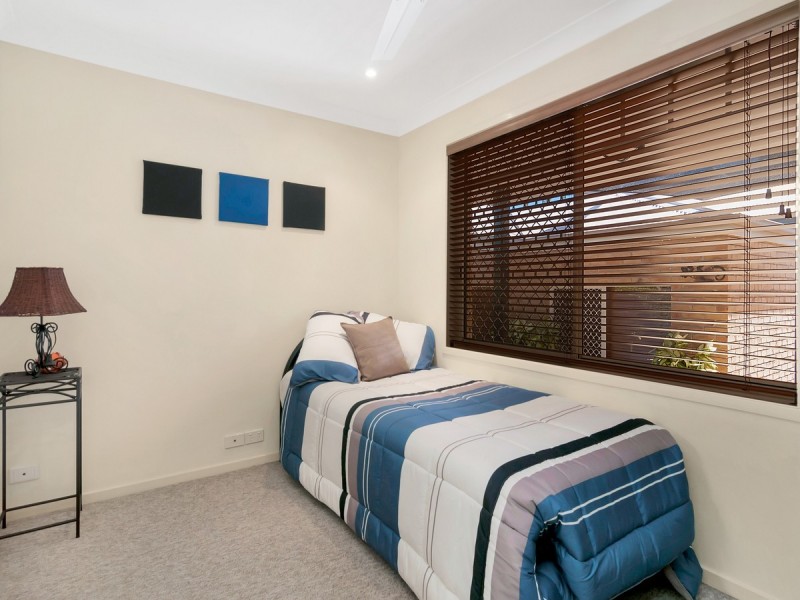 21 Coombe Avenue, Hope Island QLD 4212