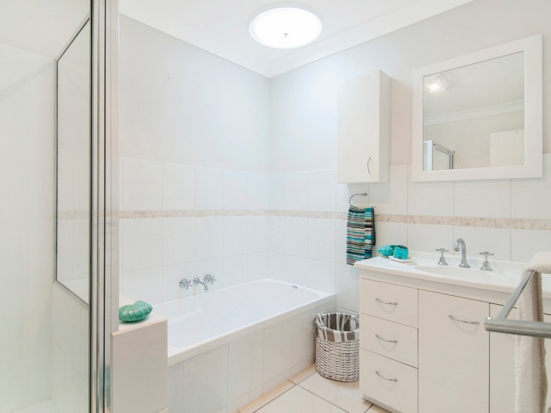 19 Matthew Flinders Drive, Hollywell QLD 4216