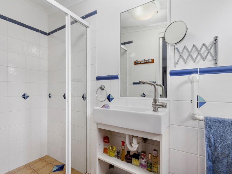 39 Nalkari Street, Coombabah QLD 4216