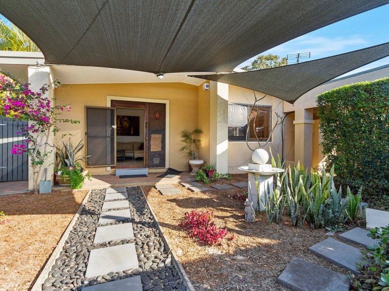 39 Nalkari Street, Coombabah QLD 4216