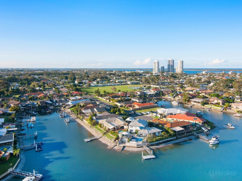 11301/5 Harbour Side Court, Biggera Waters QLD 4216