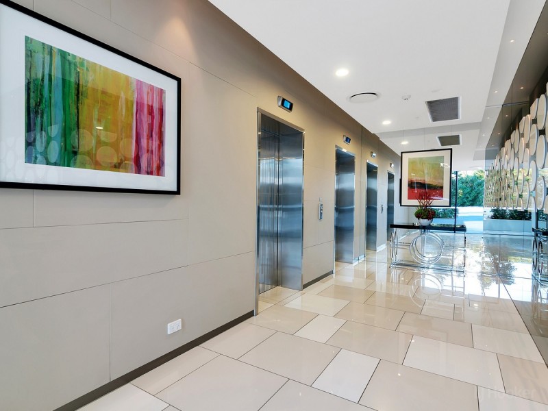 11301/5 Harbour Side Court, Biggera Waters QLD 4216