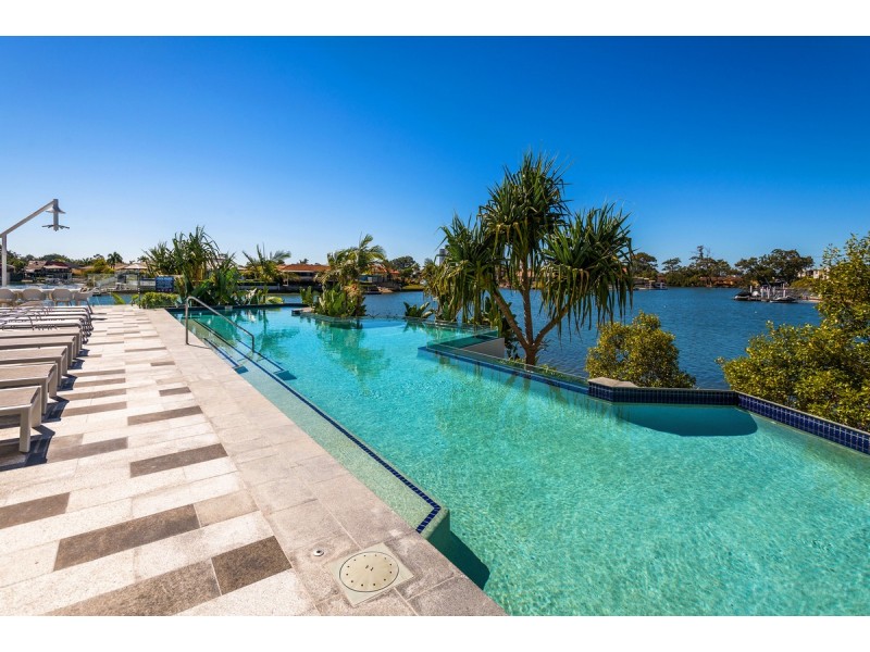 11301/5 Harbour Side Court, Biggera Waters QLD 4216