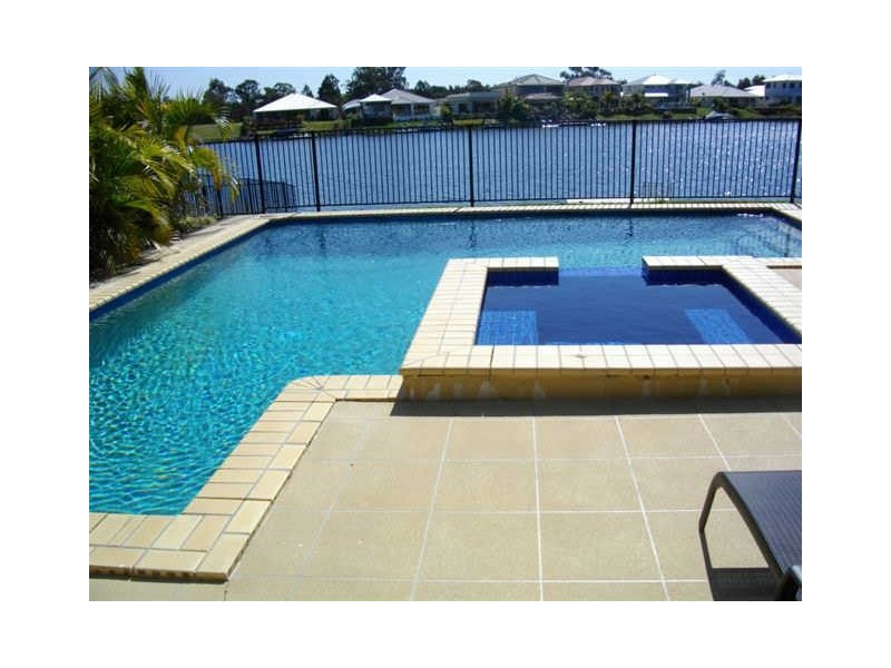 33 Parkwater Terrace, Monterey Keys QLD 4212