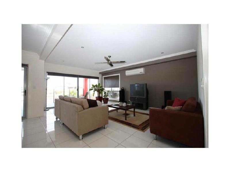 Hope Island QLD 4212