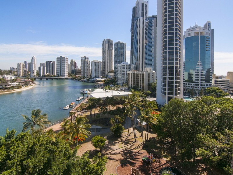 102/40 Watson Esplanade, Surfers Paradise QLD 4217