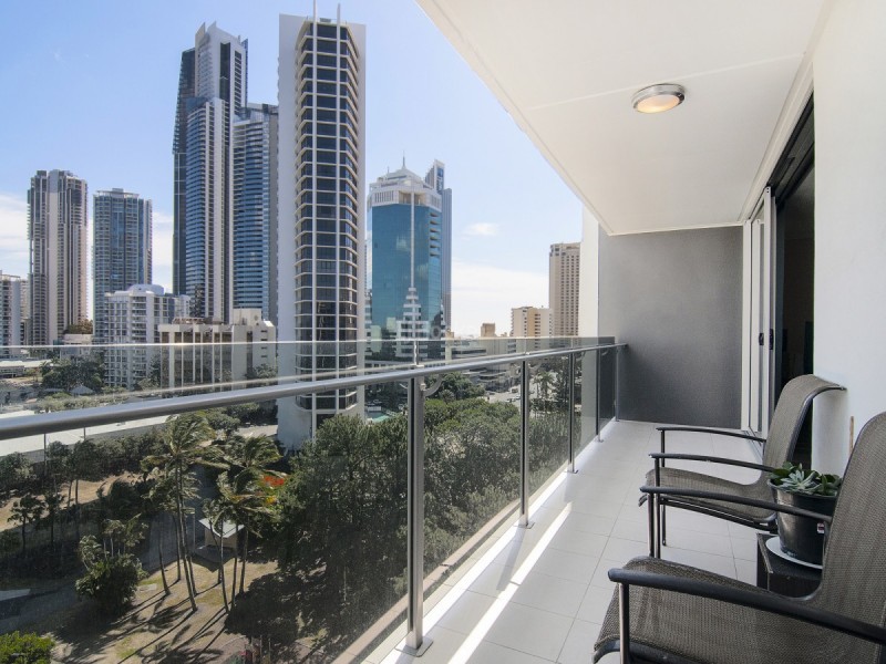 102/40 Watson Esplanade, Surfers Paradise QLD 4217