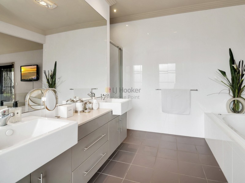 20 Rainbow Circuit, Coomera Waters QLD 4209