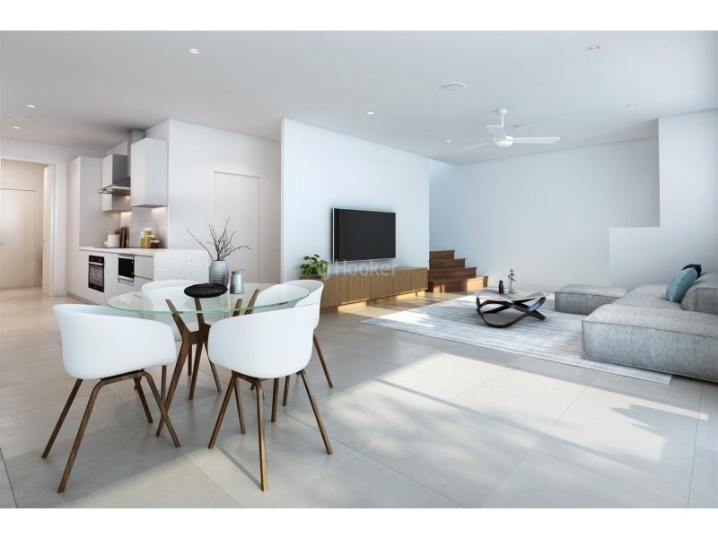 104 Pohlman Street, Southport QLD 4215