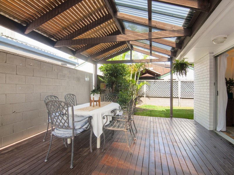 2/275 Bayview Street, Hollywell QLD 4216