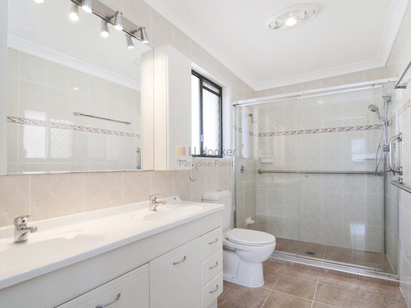 25 Seabreeze Street, Paradise Point QLD 4216