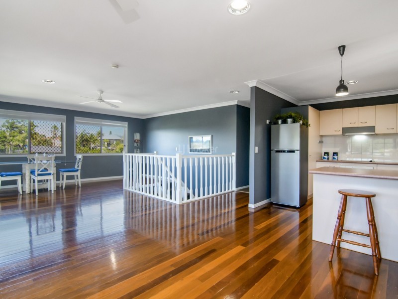 17 Polynesia Avenue, Pacific Pines QLD 4211