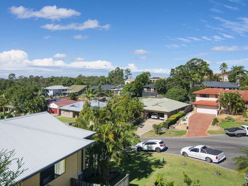 17 Polynesia Avenue, Pacific Pines QLD 4211