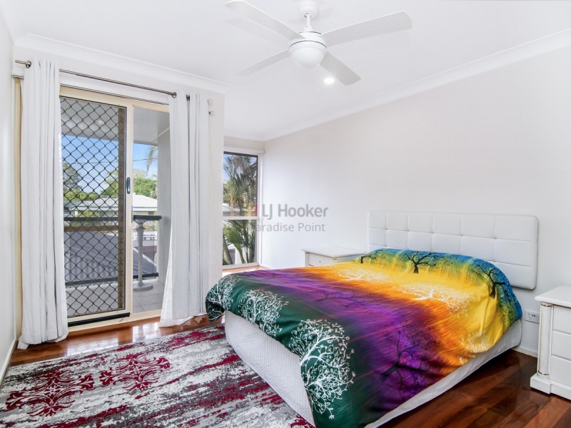 63 Crescent Avenue, Hope Island QLD 4212