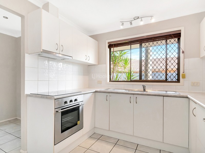 1/23 Eurimbula Court, Paradise Point QLD 4216