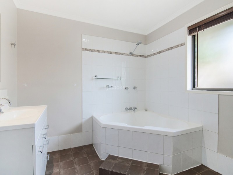 1/23 Eurimbula Court, Paradise Point QLD 4216