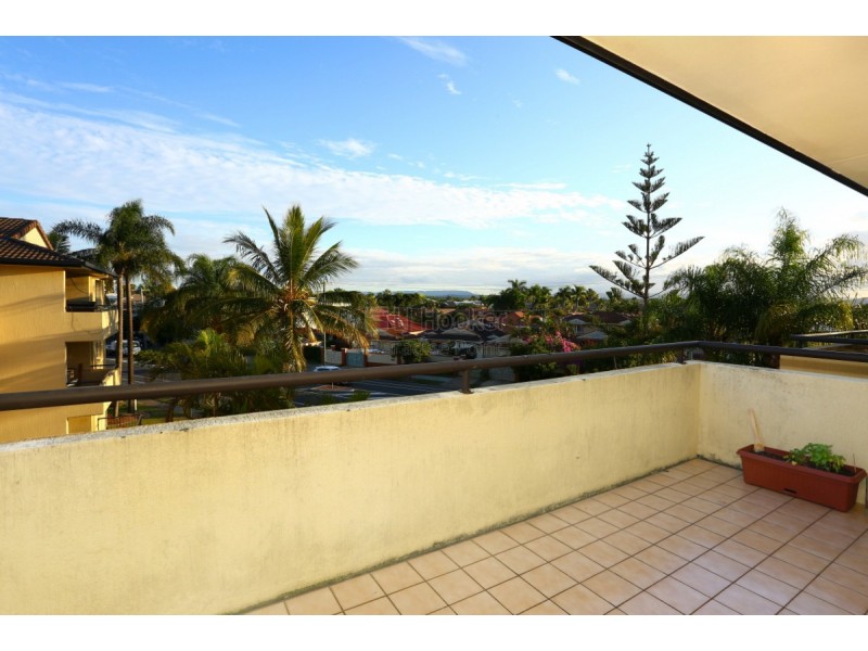 14/65 Bayview Street, Runaway Bay QLD 4216