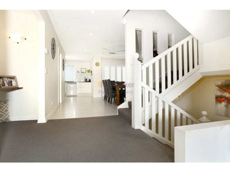 4/14 Pendraat Parade, Hope Island QLD 4212