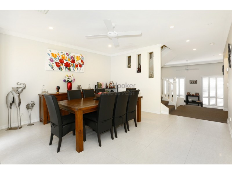 4/14 Pendraat Parade, Hope Island QLD 4212