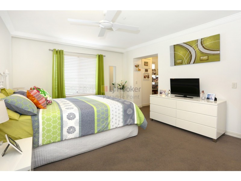 4/14 Pendraat Parade, Hope Island QLD 4212