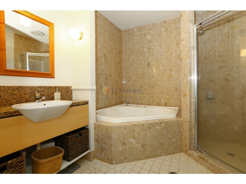 4/14 Pendraat Parade, Hope Island QLD 4212