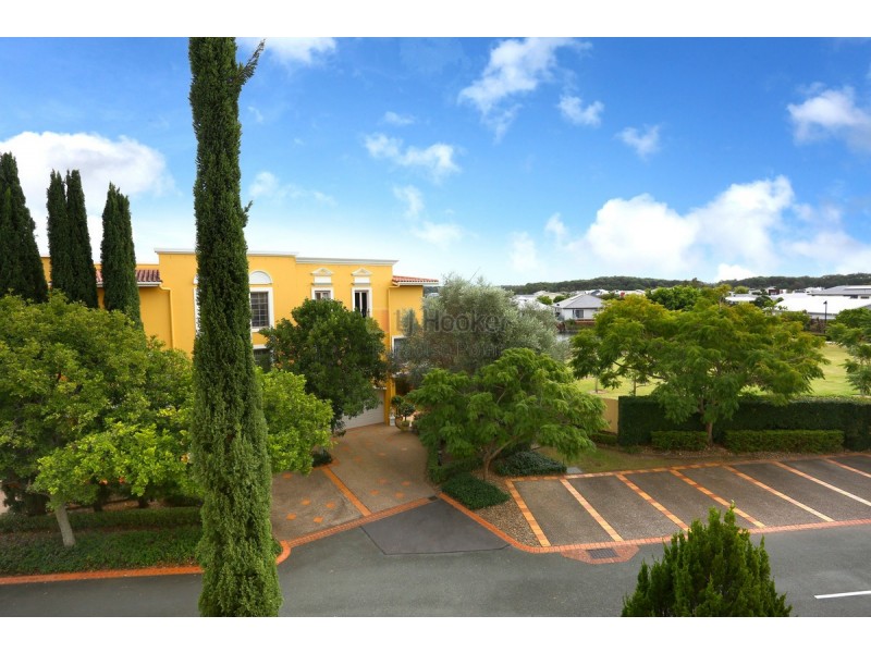 4/14 Pendraat Parade, Hope Island QLD 4212